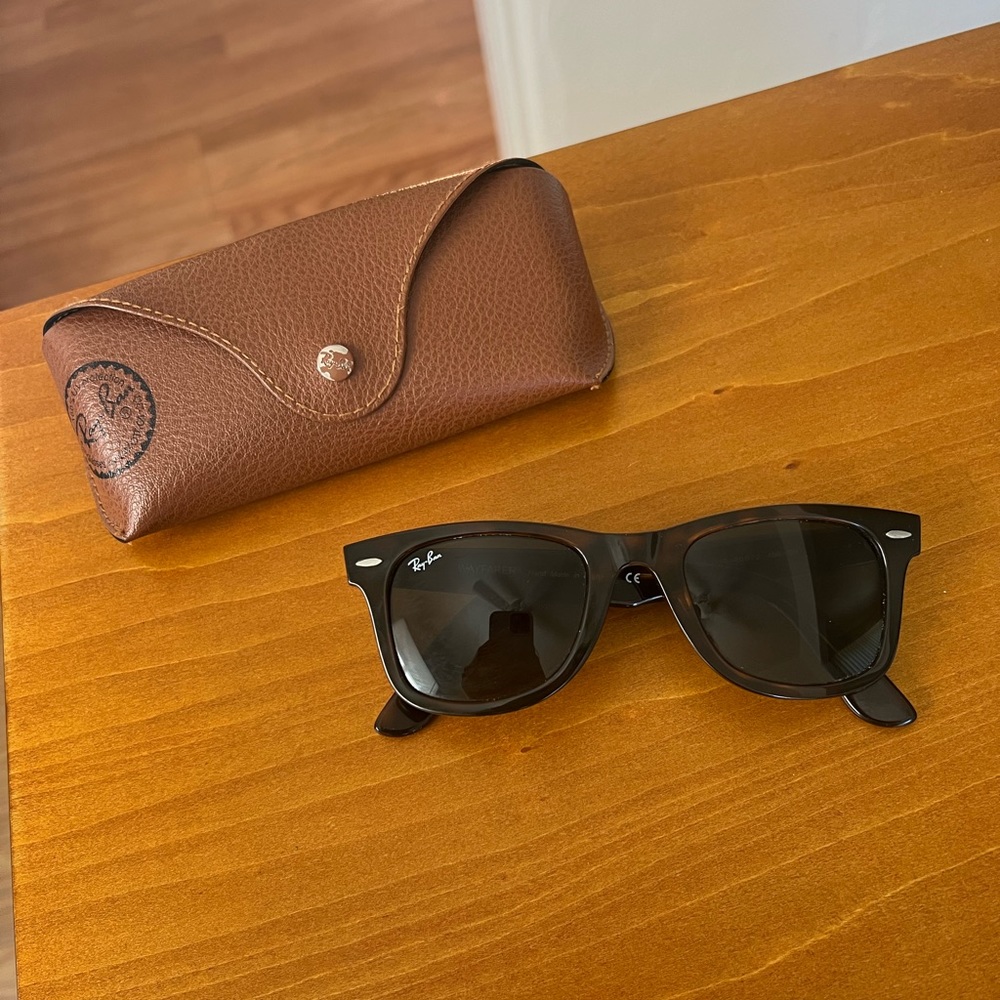 Original Ray-Ban Wayfarer Sunglasses - Tortoise